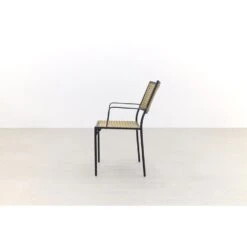 VDG Laura Stapelbare Tuinstoel - Black Steel/natural Wicker 9 VDG Laura Stapelbare Tuinstoel - Black Steel/natural Wicker -Tuinwinkel 1000066865 0103