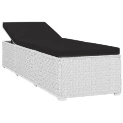 VidaXL 3-delige Ligbeddenset Met Theetafel Poly Rattan Wit -Tuinwinkel 4d4ec9b3b1014154b2d9bcf5cb682cb3